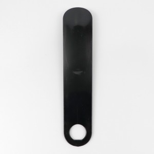 SHOEHORN (BLACK) CODE: 025