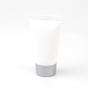 OPAQUE WHITE TUBE WITH SILVER CAP
